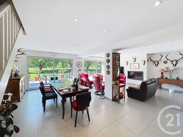 Maison à vendre - 6 pièces - 231,20 m2 - La Ferte St Cyr - 41 - CENTRE