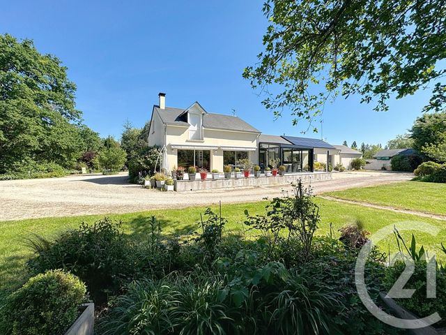 Maison à vendre - 6 pièces - 231,20 m2 - La Ferte St Cyr - 41 - CENTRE