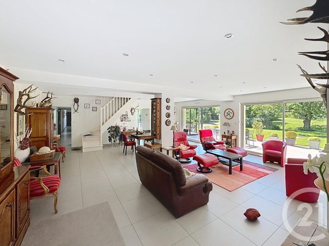 Maison à vendre - 6 pièces - 231,20 m2 - La Ferte St Cyr - 41 - CENTRE