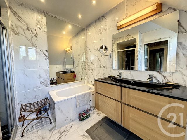 Maison à vendre - 6 pièces - 223 m2 - Romorantin Lanthenay - 41 - CENTRE