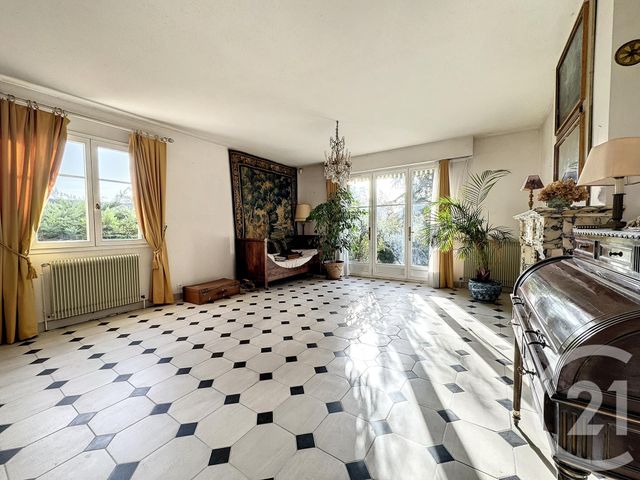 Maison à vendre - 6 pièces - 223 m2 - Romorantin Lanthenay - 41 - CENTRE