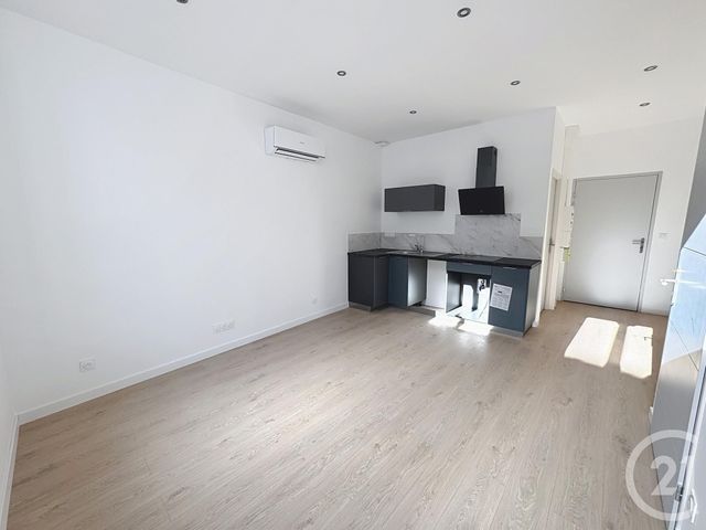 Appartement à louer - 3 pièces - 40 m2 - Romorantin Lanthenay - 41 - CENTRE