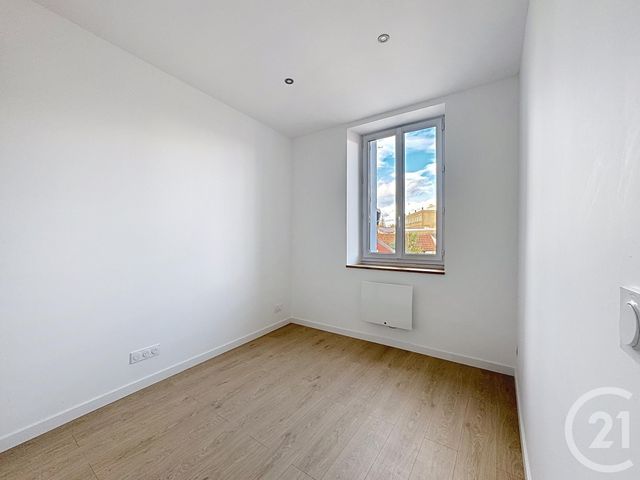 Appartement à louer - 3 pièces - 40 m2 - Romorantin Lanthenay - 41 - CENTRE