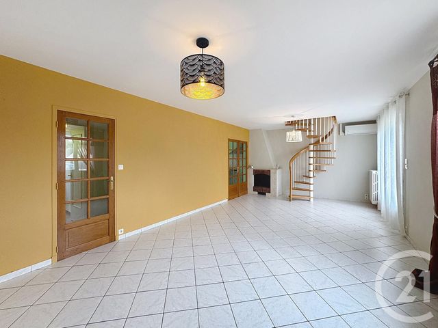 Maison à vendre - 6 pièces - 117 m2 - Chabris - 36 - CENTRE