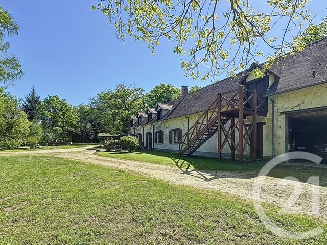 Maison à vendre - 7 pièces - 214 m2 - Neuvy Sur Barangeon - 18 - CENTRE