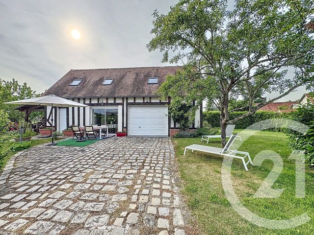 Maison à vendre - 6 pièces - 211,10 m2 - Selles St Denis - 41 - CENTRE