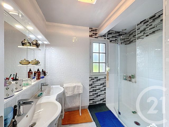 Maison à vendre - 6 pièces - 211,10 m2 - Selles St Denis - 41 - CENTRE