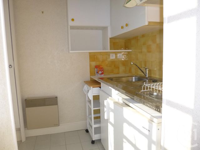 Appartement F1 à louer - 1 pièce - 23 m2 - Salbris - 41 - CENTRE