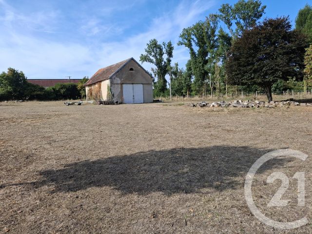 Maison à vendre - 12 pièces - 324,50 m2 - Ste Thorette - 18 - CENTRE