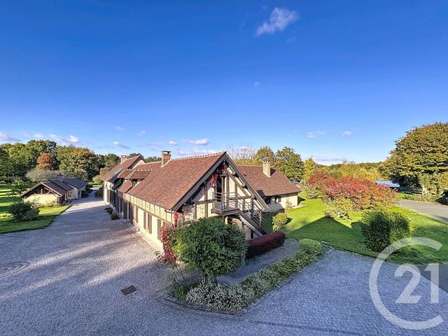 Maison à vendre - 24 pièces - 869,70 m2 - 18 - CENTRE