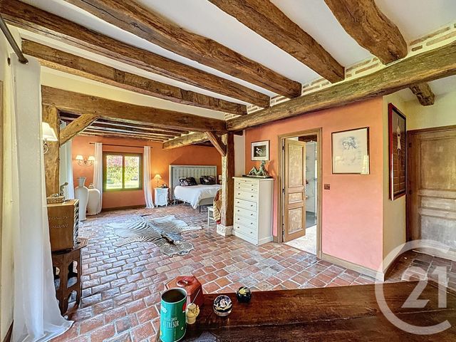 Maison à vendre - 24 pièces - 869,70 m2 - 18 - CENTRE