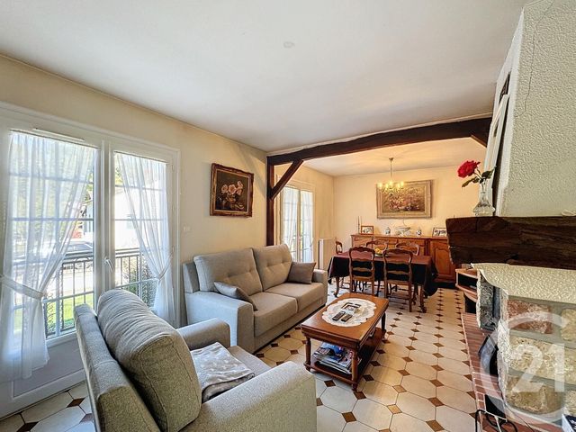 Maison à vendre - 7 pièces - 133,91 m2 - Nouan Le Fuzelier - 41 - CENTRE